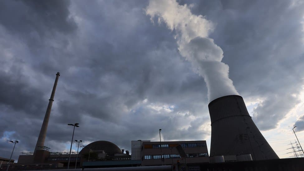 Rusija i Ukrajina: Eksplozija na Krimu u ruskoj vojnoj bazi, ruske snage granatirale Harkov, tvrdi gradonačelnik grada 3 zaporožje, nuklearna elektrana