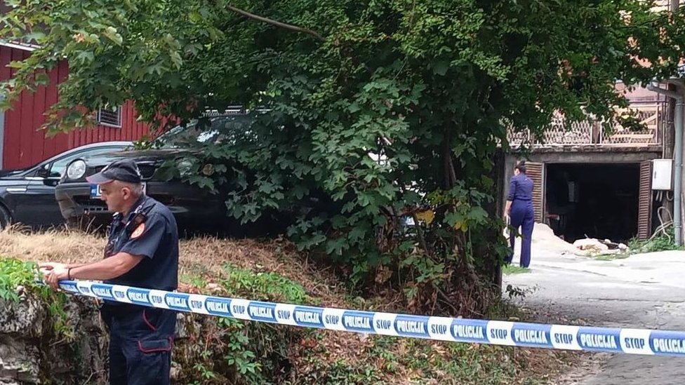 Crna Gora: Ubio 11 ljudi na Cetinju, policija kaže da nije bilo indicija da će da izvrši takav zločin 3 Pucnjava na Cetinju