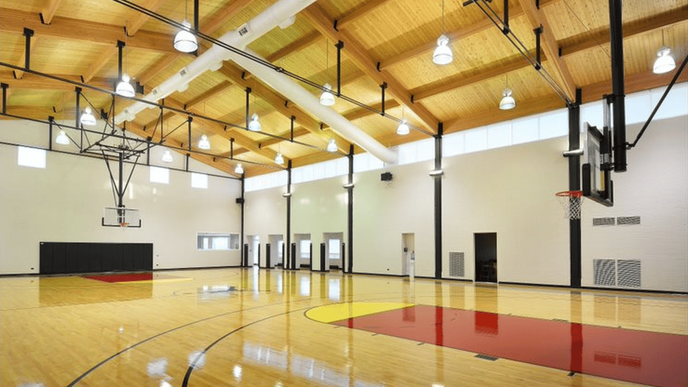 The basketball court at Michael Jordan's Illinois mansion