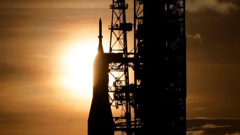SLS-Orion with the Sun illuminating the launch pad