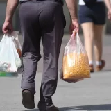 Koliko je "pametno" ispuniti zahteve da Vlada ograniči marže na hranu i sredstva za higijenu? 12