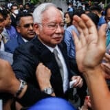 Malezijski odbor za pomilovanja smanjio 12-godišnju zatvorsku kaznu bivšem premijeru za pola 1