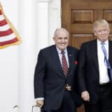 Obruč oko Trampa se steže, Đulijani meta istrage 2