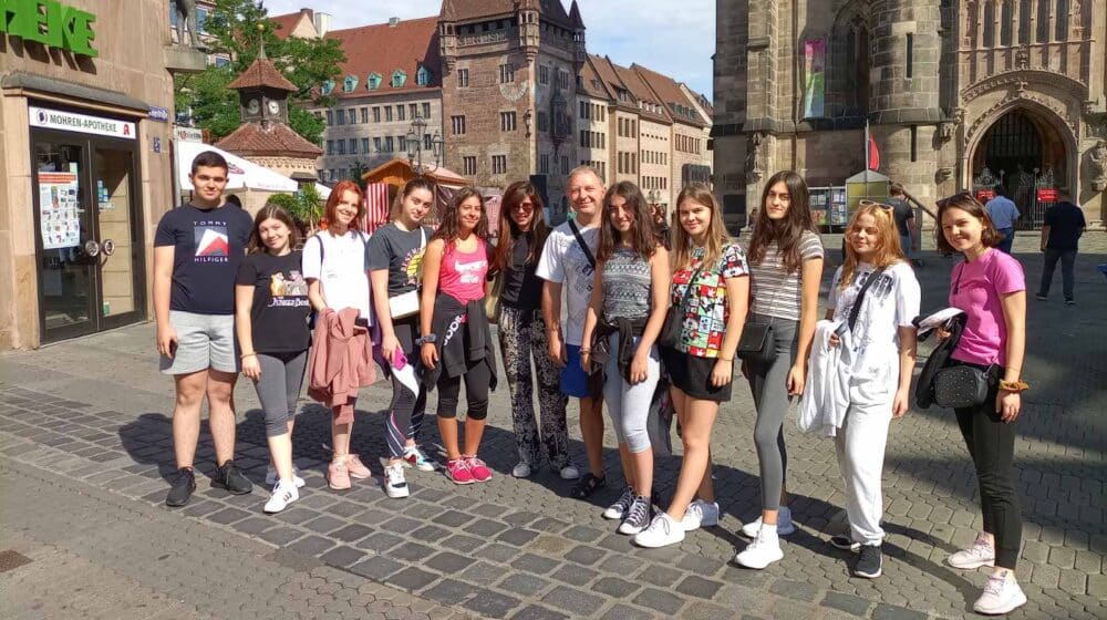 Pirotski gimnazijalci na Međunarodnom kampu u Francuskoj 1