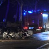 Automobil izgoreo na Voždovcu nakon udarca u banderu, poginula jedna osoba 4