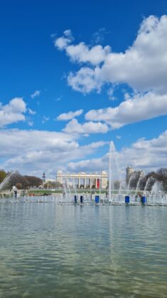 1660832852822 Jana već godinu dana živi u Moskvi: Sve je jeftinije nego u Srbiji, litar ulja košta 120 dinara, kilogram brašna 50 10