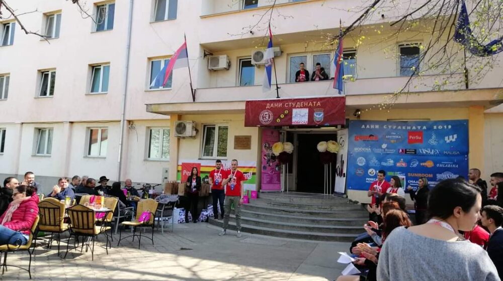 U studentskom domu u Zrenjaninu okupljanje bivših domaca 1