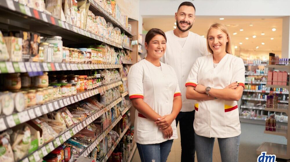 Drogerijski lanac DM ovog leta podigao plate od 10 do 21 odsto za više od 1.500 zaposlenih 1
