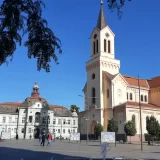 Grad Zrenjanin obezbedio besplatne udžbenike, torbe i pribor za đake prvake 7