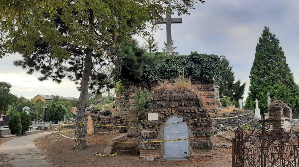 Zrenjaninska "Čistoća" upozorava na loše održavanje grobnih mesta 1