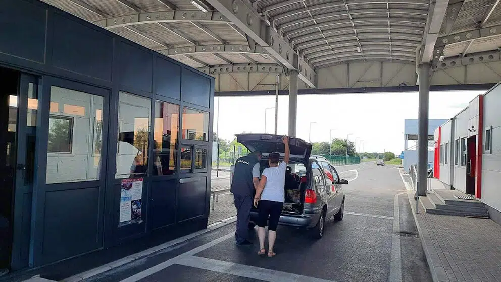 AMSS: Na Horgošu na putničkim terminalima tri sata čekanja na izlaz iz Srbije 1