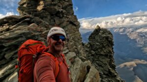 Novosađanin se popeo na Materhorn: "Na 4.500 metara visine, sve je dole pod oblacima, vidim celu Švajcarsku, a ne vidim ništa" (FOTO)(VIDEO) 2 Novosađanin se popeo na Materhorn: "Na 4.500 metara visine, sve je dole pod oblacima, vidim celu Švajcarsku, a ne vidim ništa" (FOTO)(VIDEO) 2