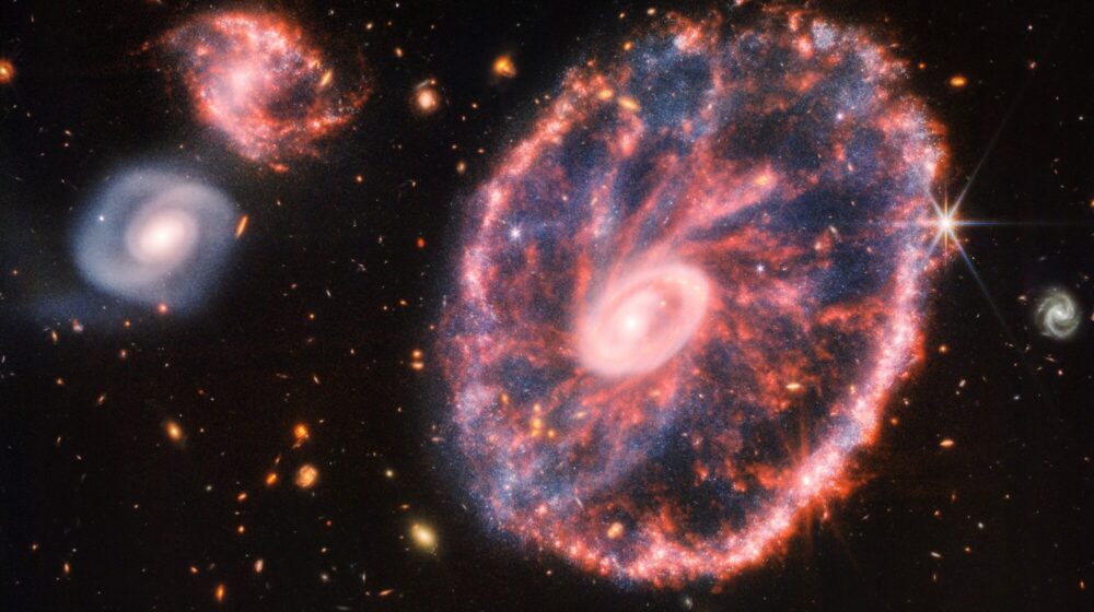 Teleskop Džejms Veb otkrio spektakularnu sliku galaksije 1