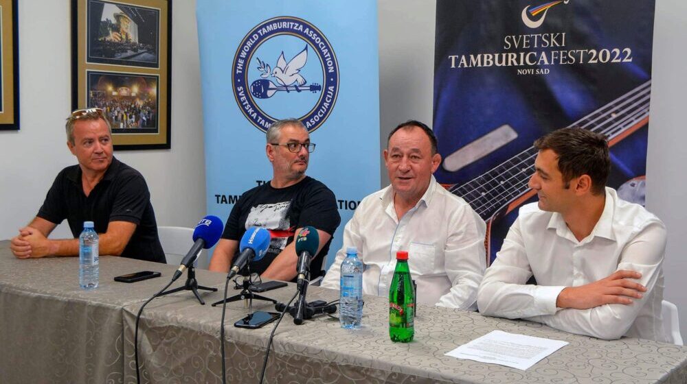 Tamburaška filharmonija na Tamburica festu u Novom Sadu 1