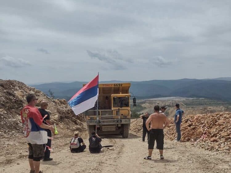 "Tamo zaista preti da nekome odleti glava": Aleksandar Jovanović Ćuta o sukobima na Starici 1