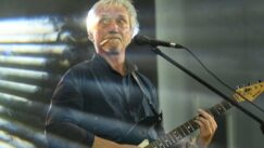 Rundek Užička publika posle devet godina ponovo pevala sa Rundekom (FOTO) 3