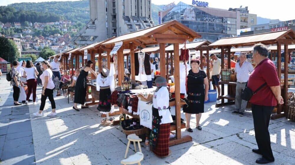 Pobednici "Žestivala" prograšeni uz komplet lepinje i koncert grupe "Ođila" 1