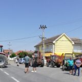 Poljoprivrednici u selu Glušci kod Šapca dva sata blokirali put 5