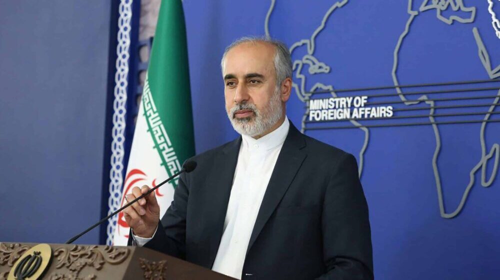 Teheran demantovao da ima veze sa napadačem na Salmana Ruždija 1