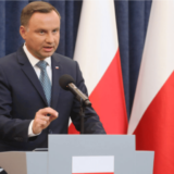 (VIDEO) Poljski predsednik naseo na šalu ruskog komičara: "Emanuele, veoma sam oprezan, ne želim da ratujem sa Rusijom" 10