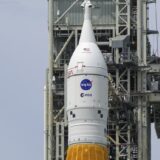 „Artemis 1“ na putu ka Mesecu: NASA uspešno lansirala raketu SLS 1