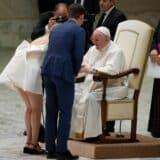 Papa Franja se sastao sa transrodnim osobama kojima je jedna katolička zajednica pružila utočište 12