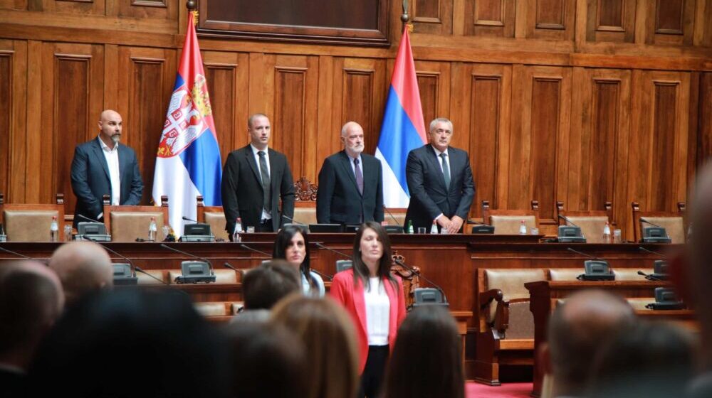 "Srbija lišena poštenih izbora ne može biti srećna i poštovana zemlja": Vladeta Janković govorom započeo konstitutivnu sednicu 1