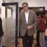 Održana sednica predsedništva SNS, razmatralo se pitanje mandatara i sastava buduće vlade (FOTO) 10