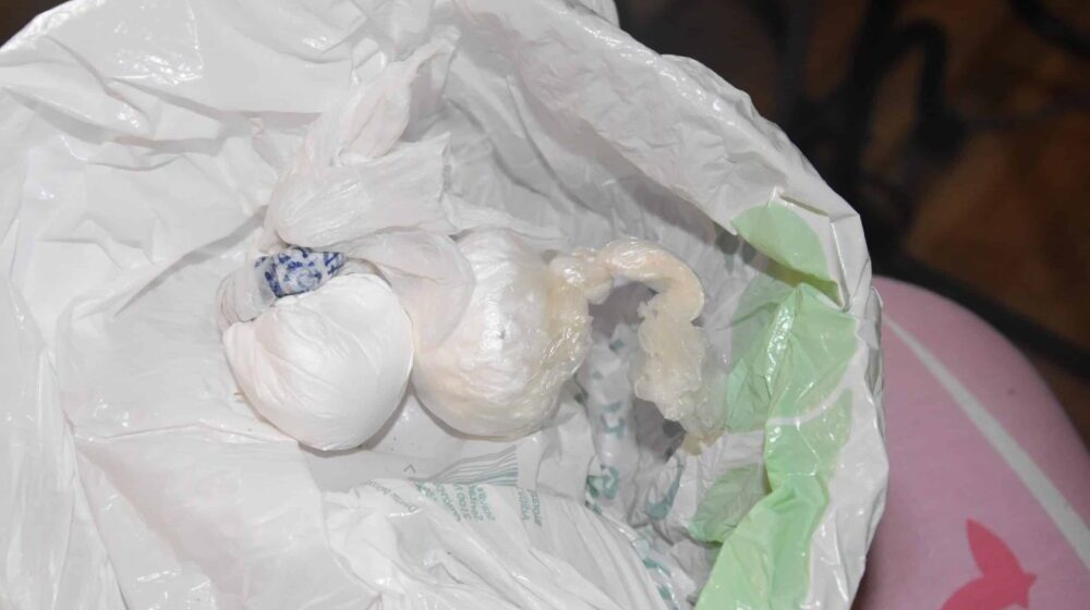 Subotica: Uhapšen mladić zbog sumnje da je prodavao drogu 1