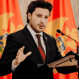 Abazović sutra u Beogradu 8