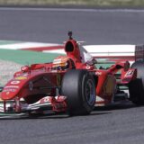 Policija u Češkoj traga za vozačem koji je na autoputu vozio Ferarijev bolid Formule 1 2