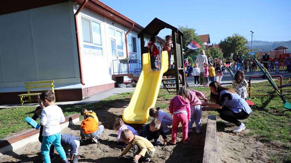 Trinaest opština nije isplatilo jednokratnu pomoć zaposlenima u predškolskim ustanovama 1