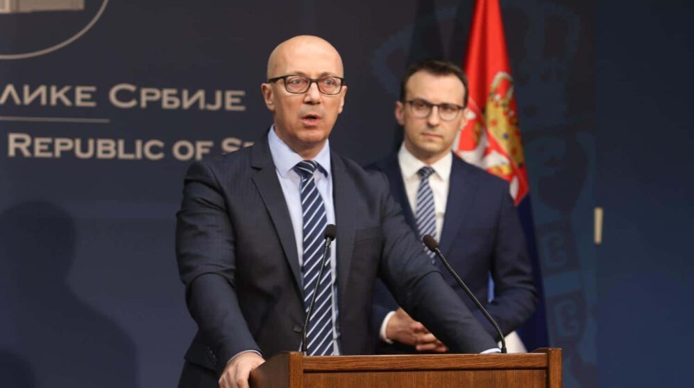 Rakić: Videli smo garancije EU, ali mi verujemo samo Vučiću 1