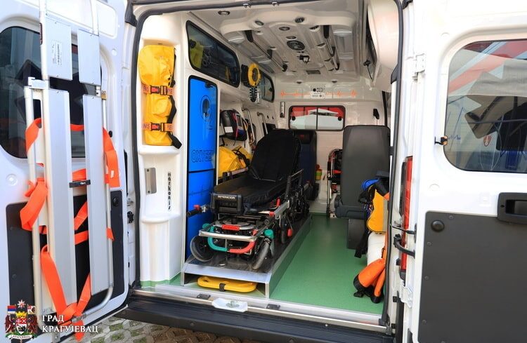 Hitnoj pomoći u Kragujevcu najviše se javljali pacijenti sa temperaturom i nesvesticom 1