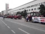 Poljoprivrednici ostaju u centru Novog Sada spavaju ispred Banovine, ujutru u 9 razgovor sa premijerkom 6