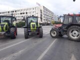 Poljoprivrednici ostaju u centru Novog Sada spavaju ispred Banovine, ujutru u 9 razgovor sa premijerkom 7