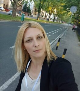 “Četnički grafit u dvorištu škole u Šapcu propagira huligansku, navijačku kulturu": Građanske inicijative i SUBNOR traže uklanjanje tog sadržaja 2