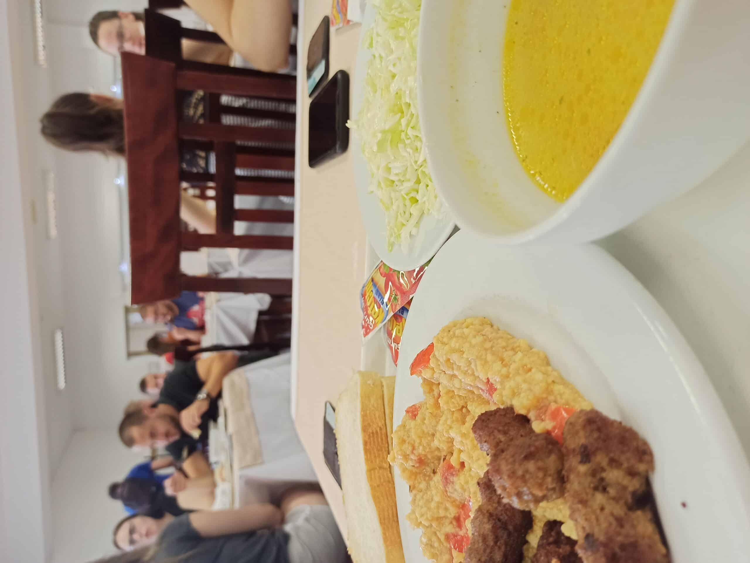 "Sarma i pomfrit, pa gde ste to još videli?": Bili smo u studentskim menzama i saznali za koja jela se traži dupla porcija (FOTO) 10 "Sarma i pomfrit, pa gde ste to još videli?": Bili smo u studentskim menzama i saznali za koja jela se traži dupla porcija (FOTO) 10