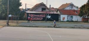 Grafit sa likom četnika u šabačkoj osnovnoj školi zaprepastio roditelje: Direktor neobavešten 2