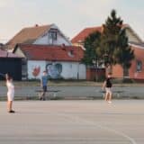 “Četnički grafit u dvorištu škole u Šapcu propagira huligansku, navijačku kulturu": Građanske inicijative i SUBNOR traže uklanjanje tog sadržaja 8