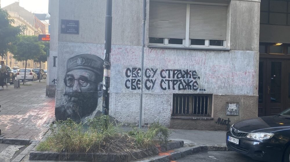 Draža i Putin “očišćeni”: Nastavlja se “borba” oko murala u Beogradu (FOTO) 1
