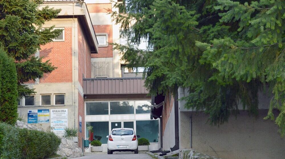 Bez vode potrošači u Ulici Vuka Karadžića u Užicu 1