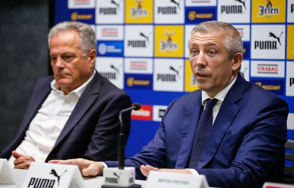 Krenula trka za Kokezinu fotelju 1