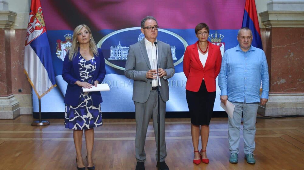 DS priprema zakon o vraćanju penzija i zahteva razrešenje predsednice REM-a 1