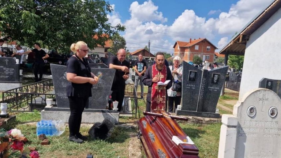 Posmrtni ostaci lica srpske nacionalnosti stradalog pre 23 godine sahranjeni u Gračanici 1