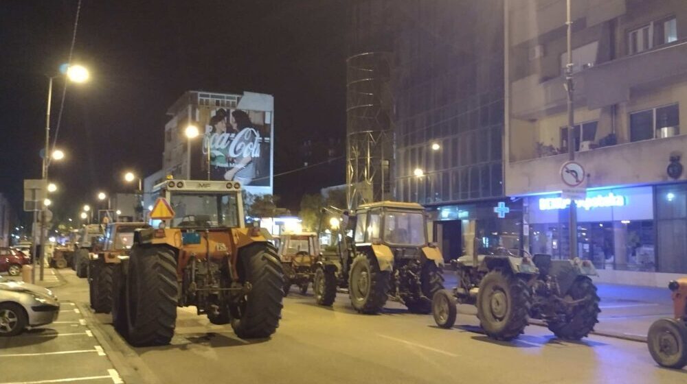 Noć na blokadama u Kragujevcu i Rači: Počeo protest poljoprivrednka i u Svilajncu 1