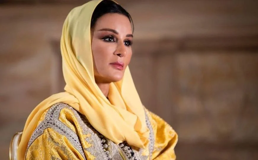 Supruga katarskog šeika najbolje obučena na svetu: Ima šest doktorata i sedmoro dece 1