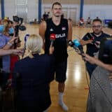 Pešić o Jokiću: Prvi dolazi, poslednji odlazi sa treninga, telo mu je vreteno 6