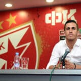 Pešić ume sa Makabijem 9