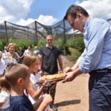 Petković odneo pomoć porodici Jevremović u selu kod Leposavića 2